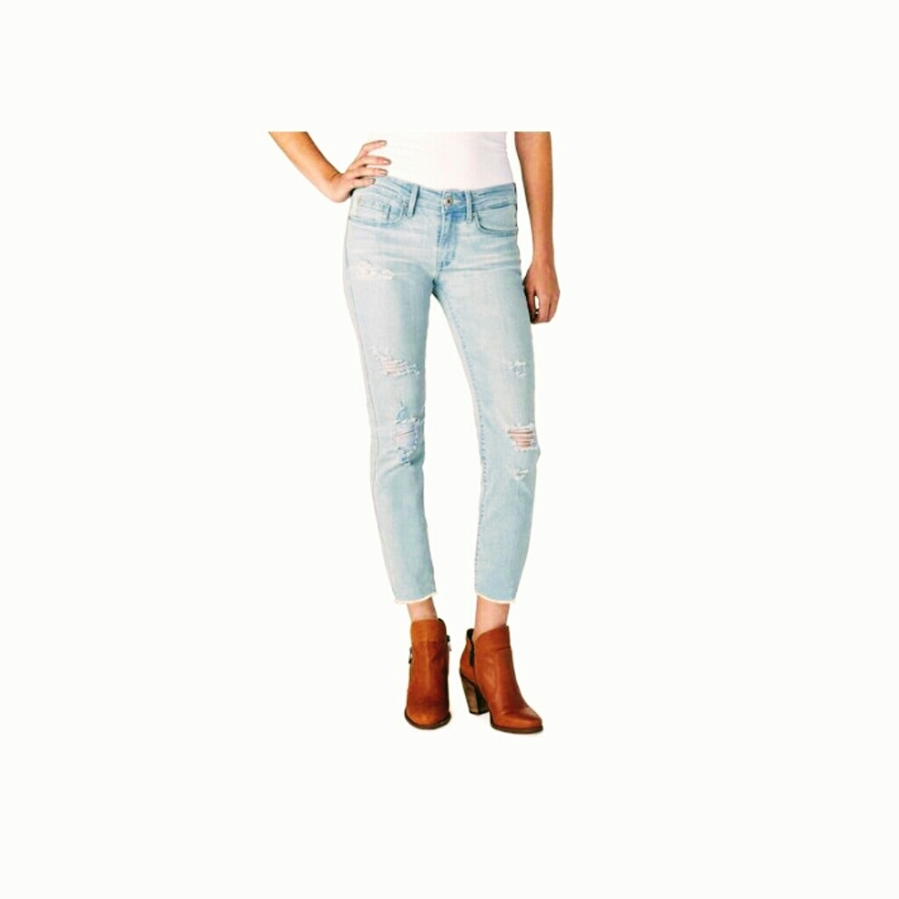 Denizen Levi's low-rise crop Love stretch Sale $15